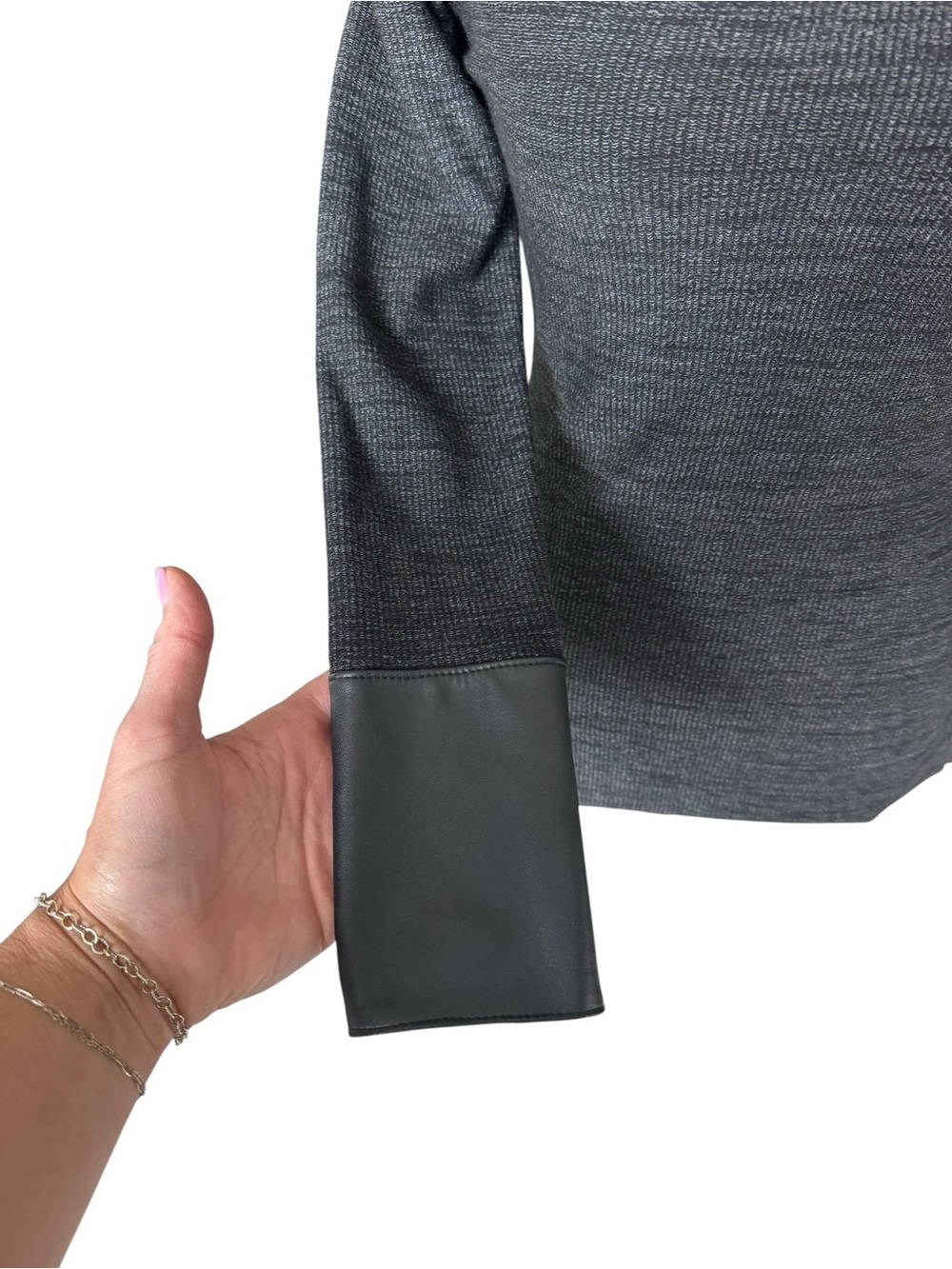 Bailey 44 Gray Knit Top Faux Leather Cuff Sleeves XS Made in USA Minimalist BB34 - Picture 3 of 7